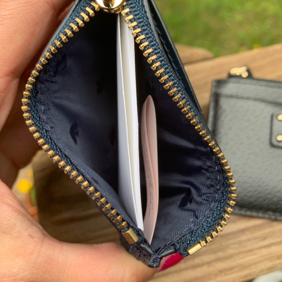 Authentic Kate Spade boarskin leather zip card cs - Picture 4 of 7